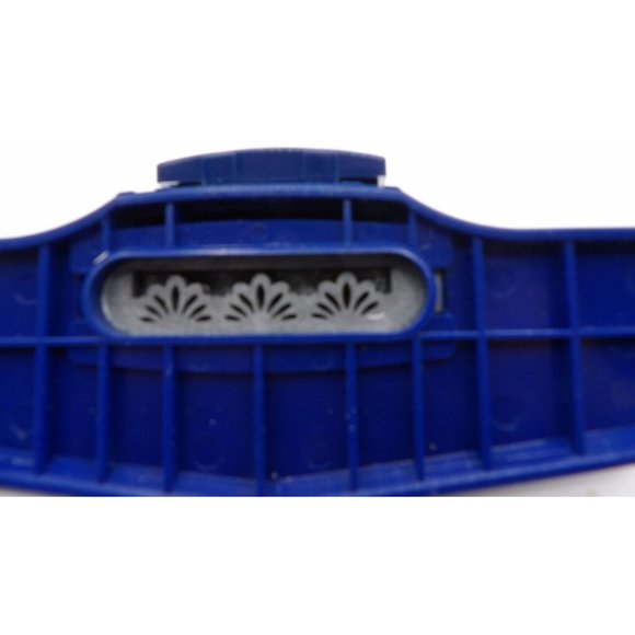 Border Punch Sunburst by Fiskars - Picture 2 of 4